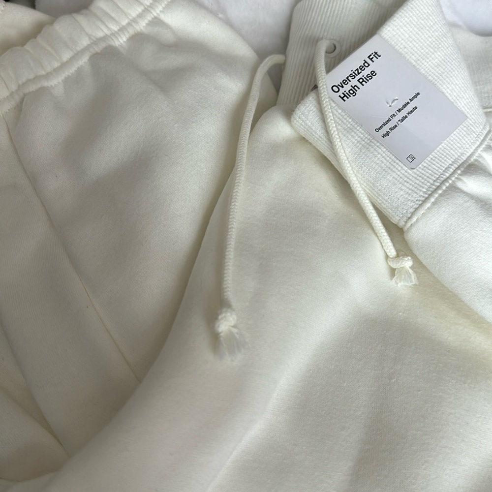 WOMENS NIKE SET SIZE SMALL